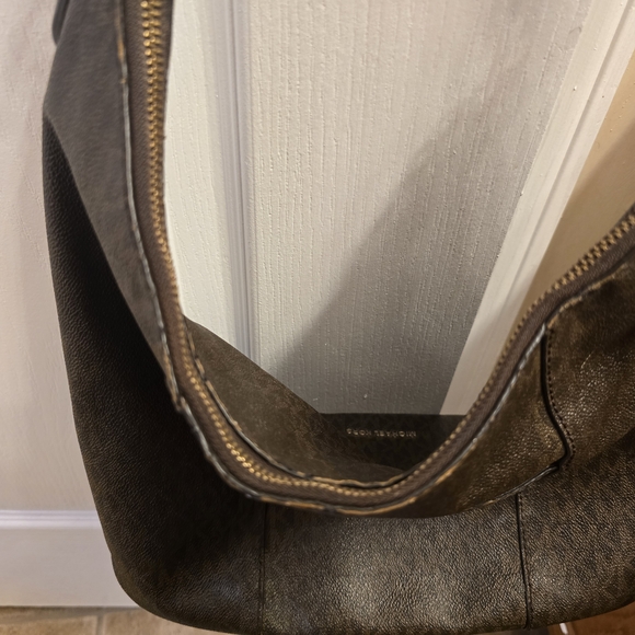 Elegant Brown MK Shoulder Bag - Picture 5 of 7